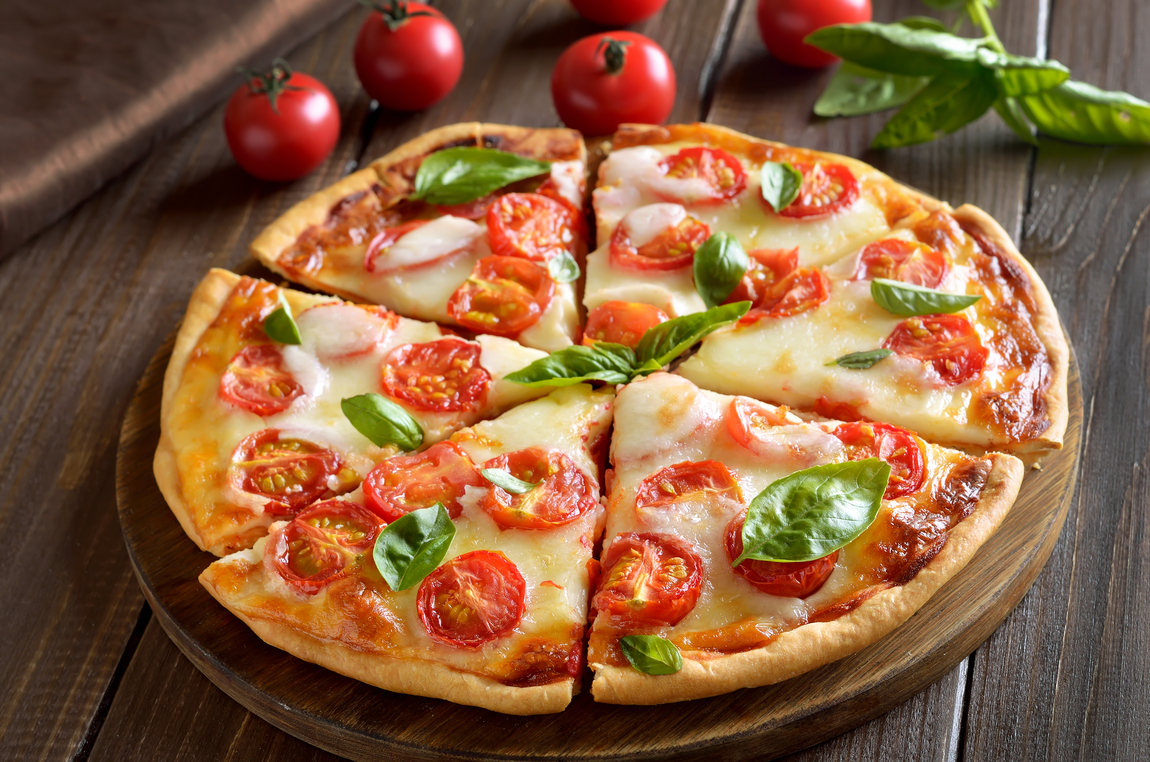 Nâng tầm hương vị Pizza Margherita Ý với phô mai bào Mozzarella Happy